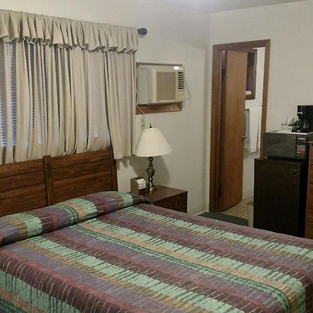 Out West Motel Milton-Freewater Exterior photo
