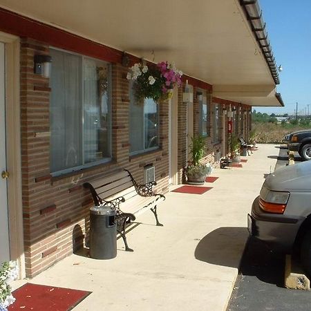 Out West Motel Milton-Freewater Exterior photo