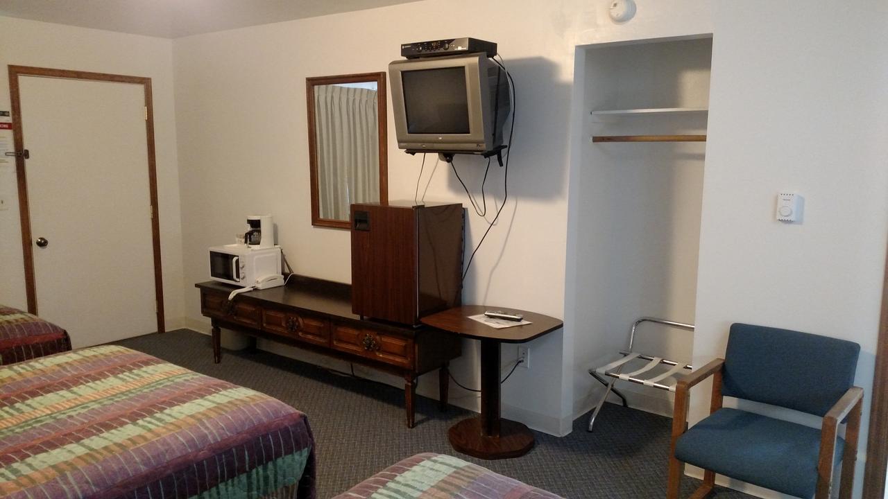 Out West Motel Milton-Freewater Exterior photo